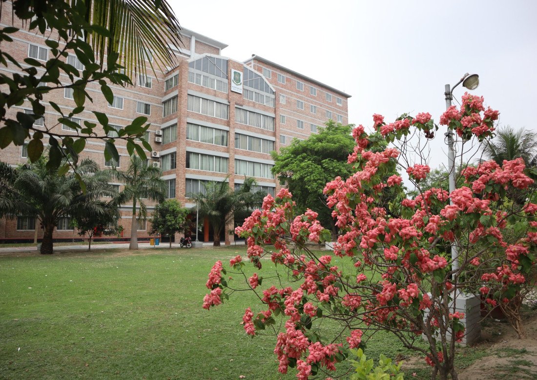 Empowering Alumni. Inspiring Generations